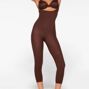 SKIMS everyday sculpt catsuit